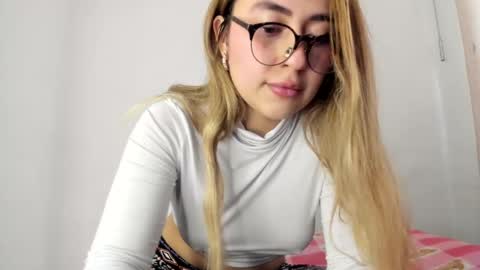 Snapshot of hyunjooo chatting on 15, 9, 2025 Hyun Joo online show from 15, 9, 2025