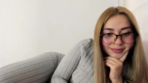 Snapshot of hyunjooo chatting on 2, 10, 2025 Hyun Joo online show from 2, 10, 2025