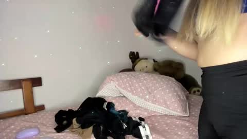 Snapshot of hyunjooo chatting on 6, 2, 2026 Hyun Joo online show from 6, 2, 2026