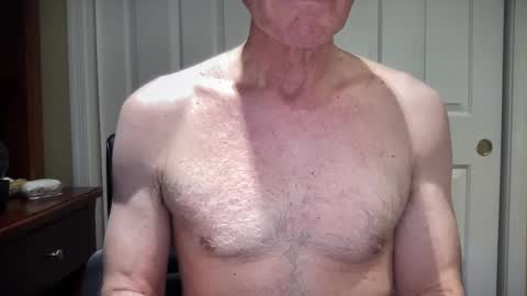 Snapshot of i8bgcq chatting on 4, 12, 2024 The Talented Mr. DILFy online show from 4, 12, 2024