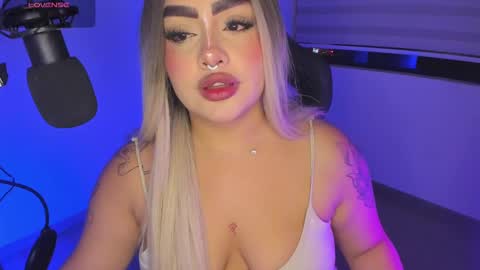 Snapshot of i_am_ari chatting on 1, 3, 2025 Ari online show from 1, 3, 2025