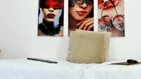 The Dolls online show from 31, 1, 2025