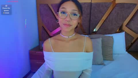 Snapshot of i_am_sofia_ chatting on 5, 3, 2026 Sofia online show from 5, 3, 2026