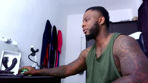 Mr H Independent model online show from 4, 11, 2025