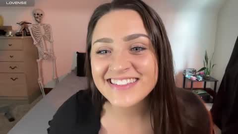 Crystal online show from 28, 1, 2025