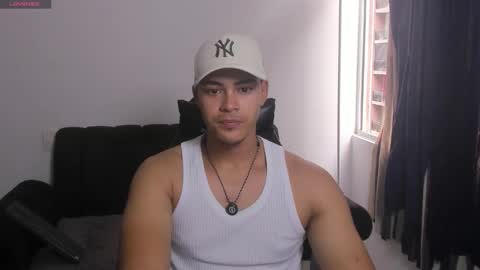 Dylan  independent model  online show from 23, 3, 2026