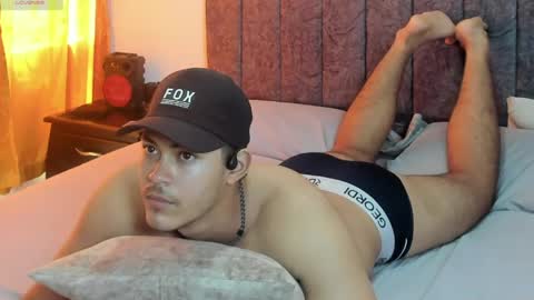Dylan  independent model  online show from 27, 4, 2026