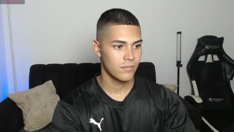 Dylan  independent model  online show from 14, 6, 2026