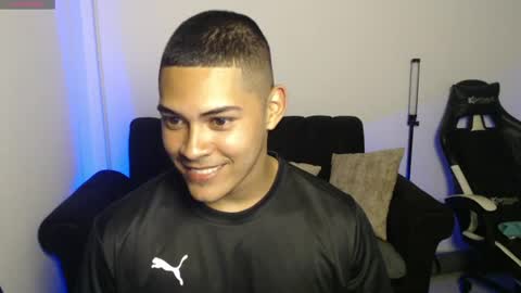 Dylan  independent model  online show from 17, 6, 2026