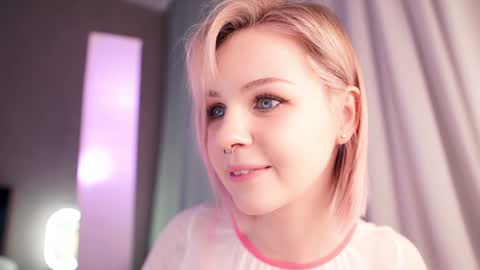 Nina  online show from 2, 2, 2025