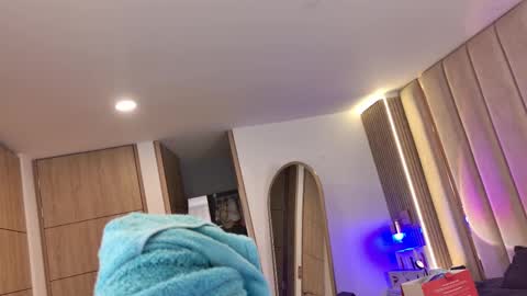 Nyxy  online show from 22, 10, 2025