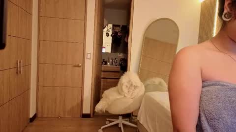 Nyxy online show from 6, 2, 2026