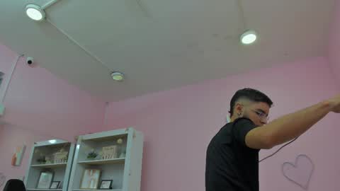 IAN CASTILLO online show from 7, 3, 2025