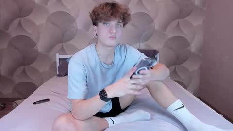 Snapshot of ian_flor chatting on 11, 1, 2026 Ian Flor online show from 11, 1, 2026