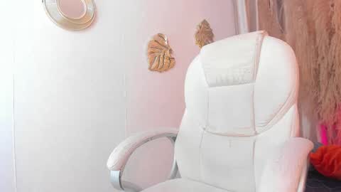 Snapshot of iangel_ chatting on 11, 9, 2025 ian online show from 11, 9, 2025