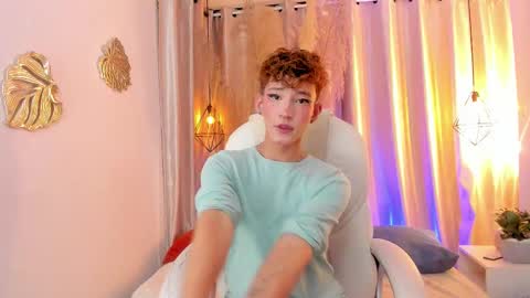 Snapshot of iangel_ chatting on 12, 9, 2025 ian online show from 12, 9, 2025