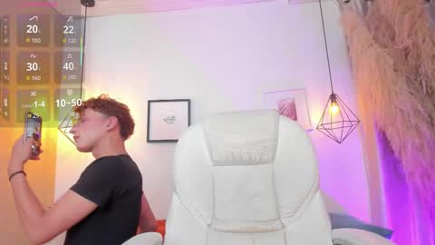 Snapshot of iangel_ chatting on 1, 10, 2025 ian online show from 1, 10, 2025