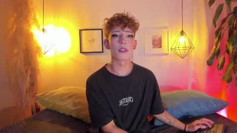 Snapshot of iangel_ chatting on 10, 10, 2025 ian online show from 10, 10, 2025