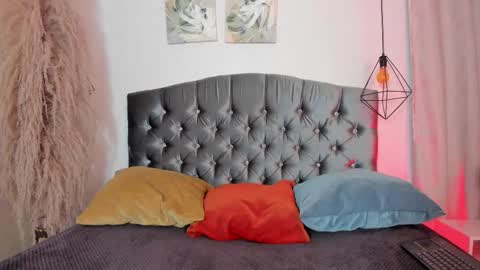 Snapshot of iangel_ chatting on 24, 10, 2025 ian online show from 24, 10, 2025