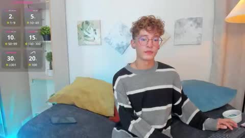 Snapshot of iangel_ chatting on 8, 11, 2025 ian online show from 8, 11, 2025