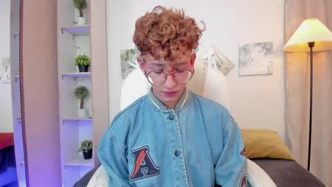 Snapshot of iangel_ chatting on 30, 11, 2025 ian online show from 30, 11, 2025