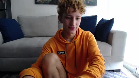 Snapshot of iangel_ chatting on 6, 1, 2026 ian online show from 6, 1, 2026