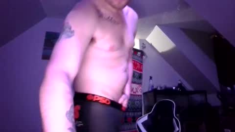 Snapshot of ianrobbins6 chatting on 8, 1, 2026 ianrobbins6 online show from 8, 1, 2026