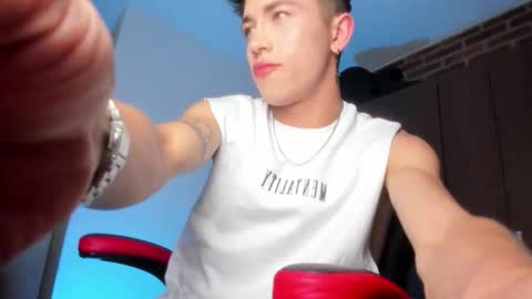 Snapshot of ianwayne_ chatting on 26, 11, 2025 Andrew online show from 26, 11, 2025