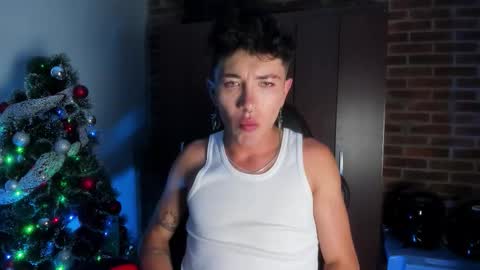 Snapshot of ianwayne_ chatting on 5, 12, 2025 Andrew online show from 5, 12, 2025