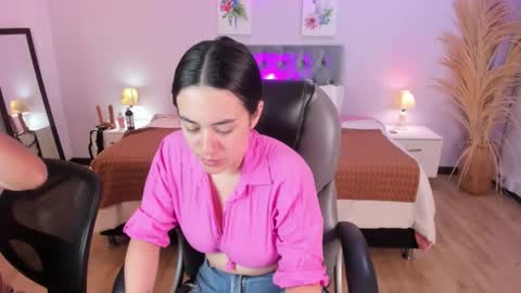 Icy online show from 1, 2, 2026