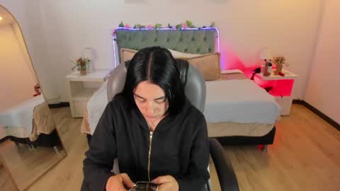 Icy online show from 17, 7, 2026