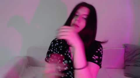 Vella online show from 6, 10, 2025