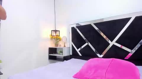 Isabella online show from 19, 11, 2025