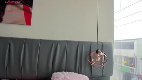 Isabella online show from 9, 7, 2026