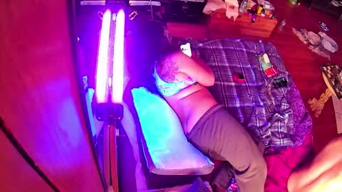 ike6oodnigh online show from 15, 12, 2025