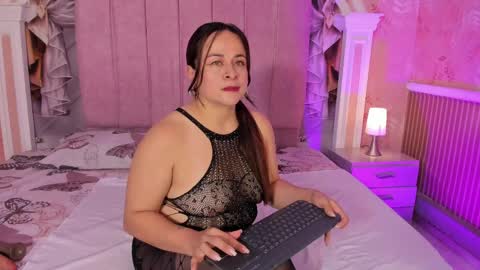 LILY online show from 8, 4, 2026