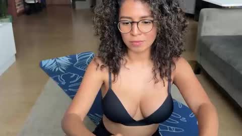 Kloe online show from 28, 1, 2025