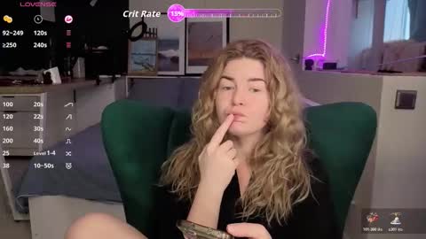 Snapshot of illuminea chatting on 23, 12, 2025 Jenny online show from 23, 12, 2025