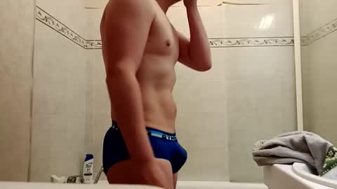 Snapshot of ilovecuteguy79 chatting on 4, 4, 2026 ilovecuteguy79 online show from 4, 4, 2026