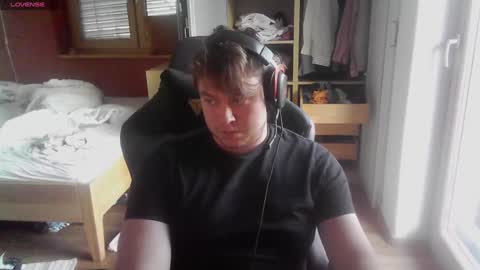 Snapshot of iloveyoutoo2000 chatting on 10, 1, 2025 iloveyoutoo2000 online show from 10, 1, 2025