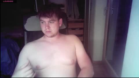 Snapshot of iloveyoutoo2000 chatting on 10, 9, 2025 iloveyoutoo2000 online show from 10, 9, 2025