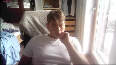 Snapshot of iloveyoutoo2000 chatting on 7, 10, 2025 iloveyoutoo2000 online show from 7, 10, 2025