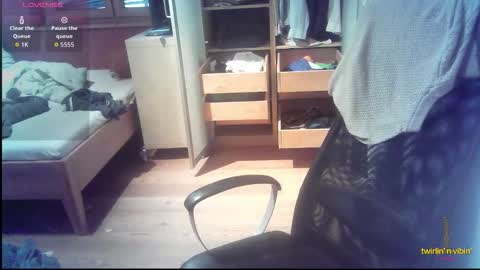 Snapshot of iloveyoutoo2000 chatting on 20, 10, 2025 iloveyoutoo2000 online show from 20, 10, 2025