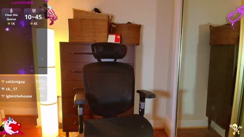 Snapshot of ilyafriend chatting on 26, 1, 2025 Ilya online show from 26, 1, 2025