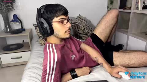 Snapshot of ilytheo chatting on 25, 2, 2025 Theo --- OnlyFans stxrcorx online show from 25, 2, 2025