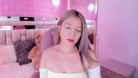 Snapshot of im__angelica chatting on 19, 9, 2025 Ange online show from 19, 9, 2025