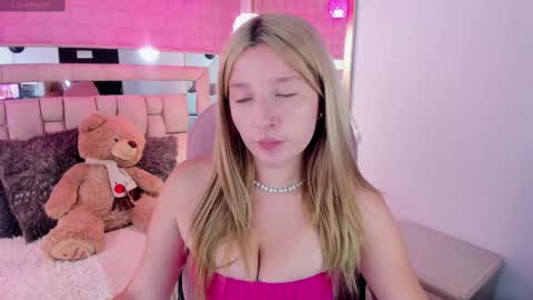 Snapshot of im__angelica chatting on 25, 9, 2025 Ange online show from 25, 9, 2025