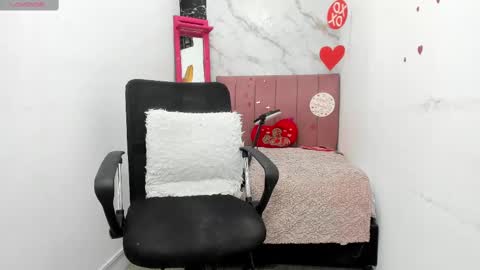 Snapshot of im_ariana chatting on 23, 2, 2025 Ariana online show from 23, 2, 2025