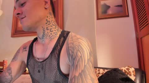 im_dominike online show from 8, 2, 2025