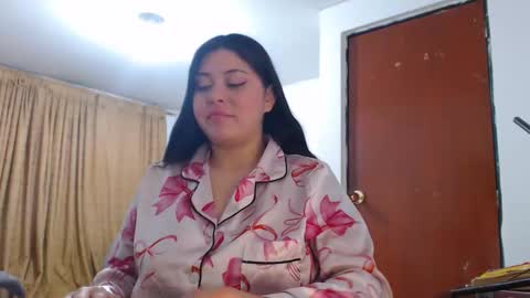 Snapshot of im_hanna_x2 chatting on 13, 11, 2025 Hanna online show from 13, 11, 2025